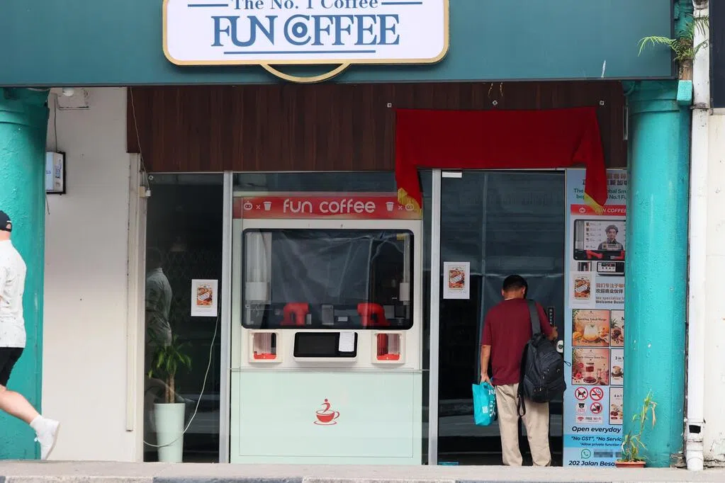 Fun Coffee平台被指在新港两地涉及庞氏骗局，警方早在本月8日已发文告说正在调查这个平台，一名49岁女子涉案被捕。（档案照片）